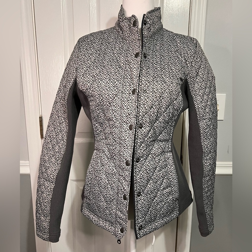 Merona Women's Gray Medium Jacket with Pockets Inside & Out With Zipper & Snaps